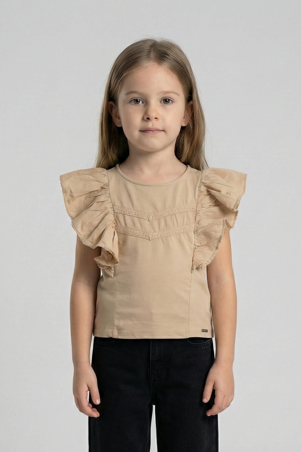 Fırfırlı Sıfır Kol Dantel Detaylı Kız Çocuk Tişört TAŞ - 9 Yaş