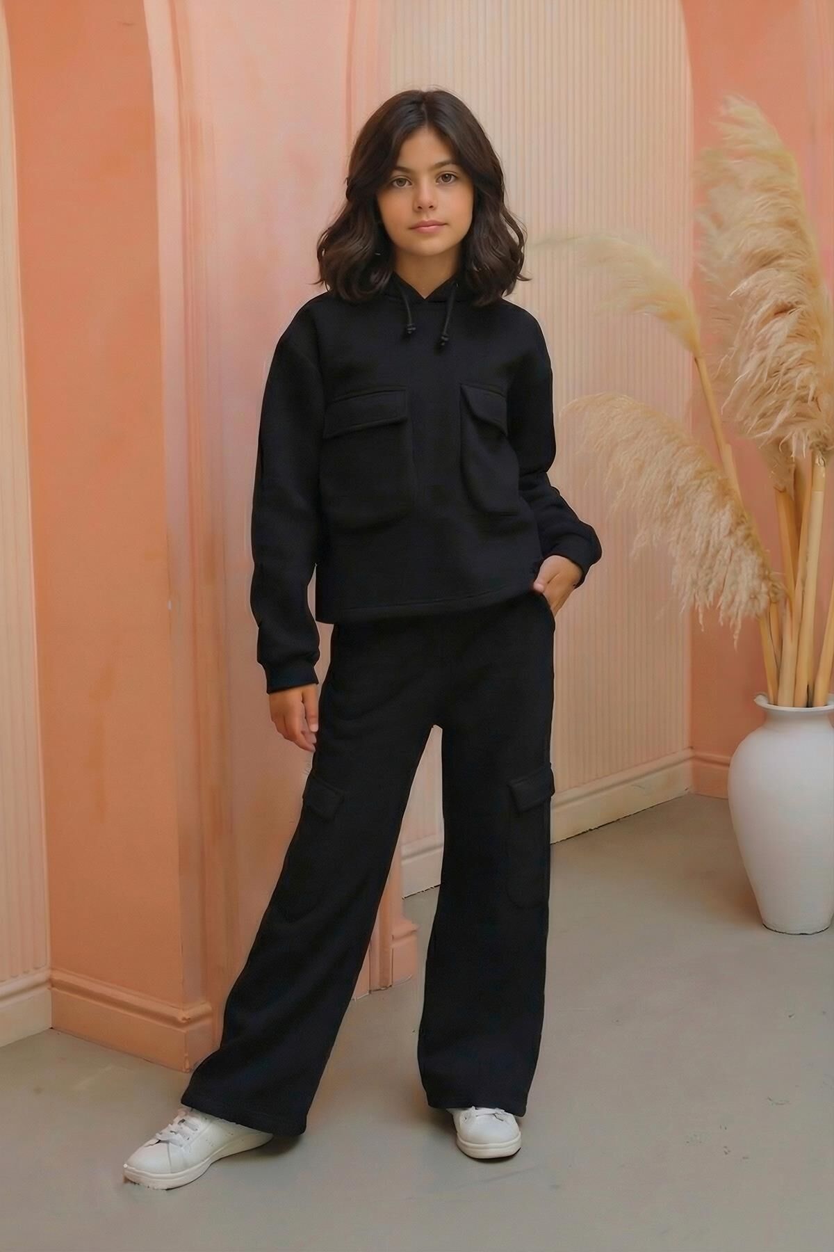 CEP DETAYLI KIZ ŞARDONLU TAKIM 13 Yaş