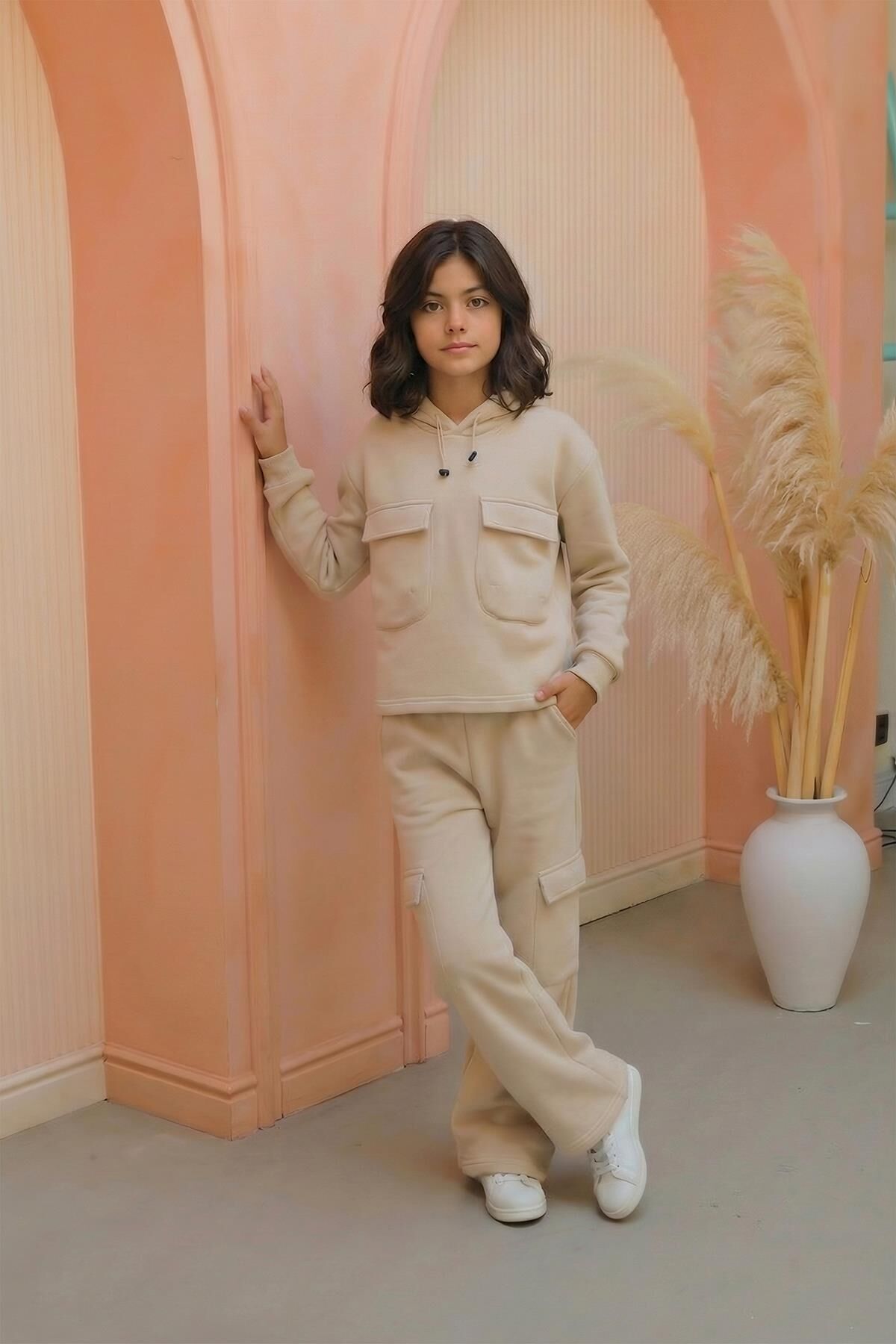 CEP DETAYLI KIZ ŞARDONLU TAKIM Krem - 9 Yaş