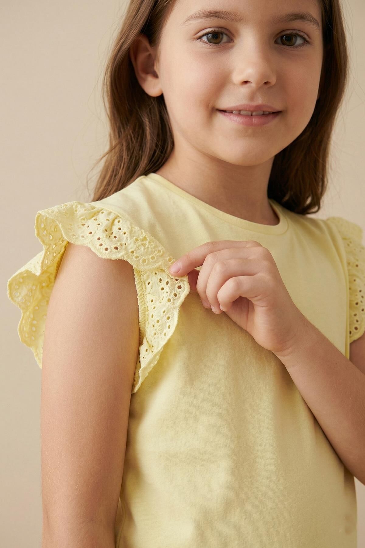 Fırfır Kol Detaylı Kısa Kol Regular Kız Çocuk Tişört Sarı - 9 Yaş