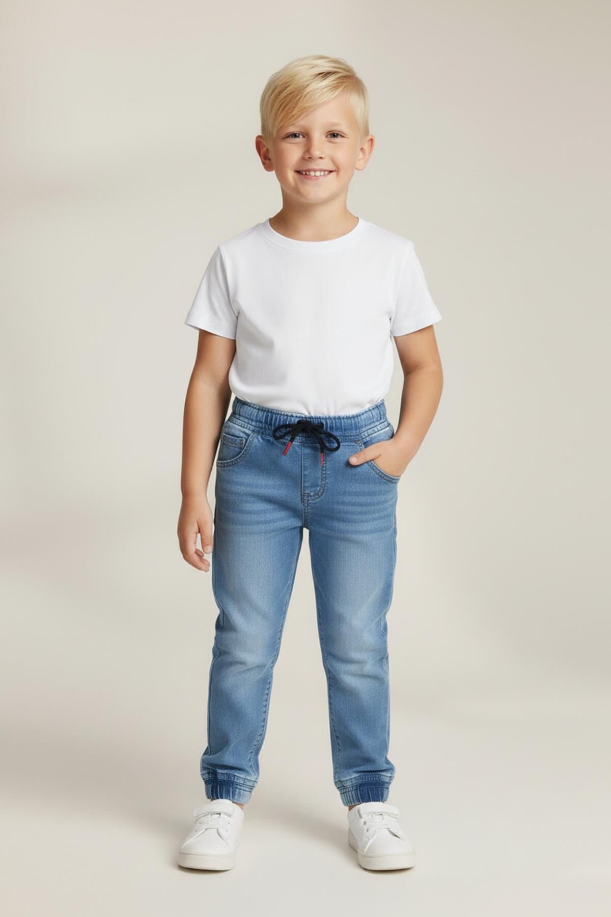 Mutlu Kids Beli ve Paçası Lastikli Erkek Çocuk Kot Pantolon Açık Mavi - 10 Yaş