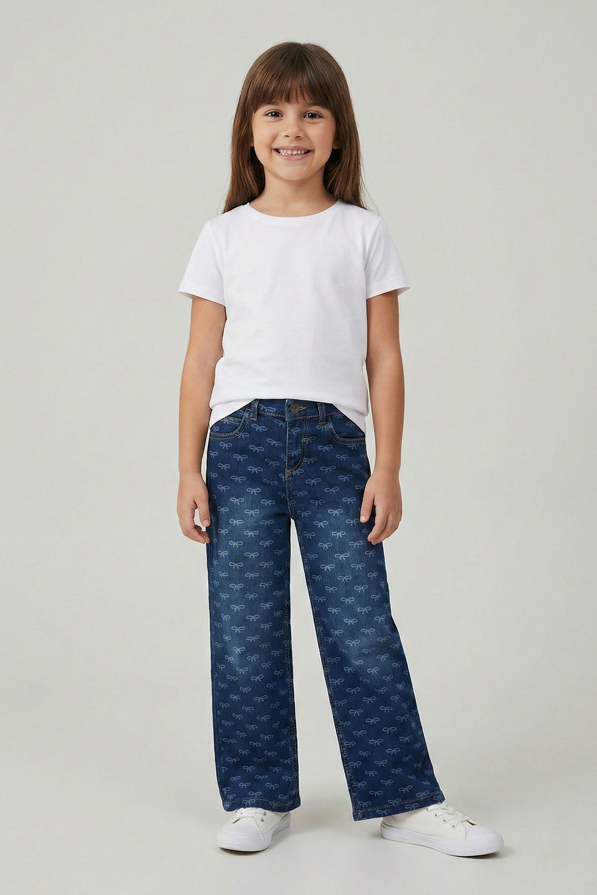Fiyonk Lazerli Kız Kot Pantolon ORTA MAVİ - 9 Yaş